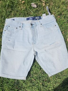 Hollister Light Wash Distressed Men's Denim Shorts
